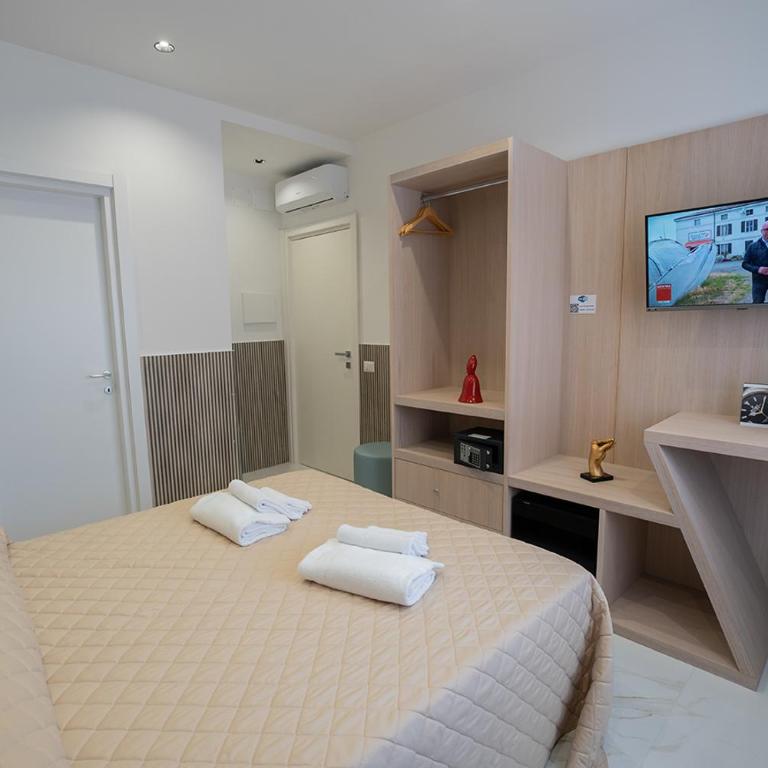 P.C. Boutique H. Vesuvius, Napoli Centro, by ClaPa Group - Camera Matrimoniale Superior - 8