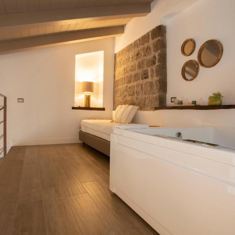La Chiaja art&relais - Suite Deluxe con Vasca Idromassaggio - 10