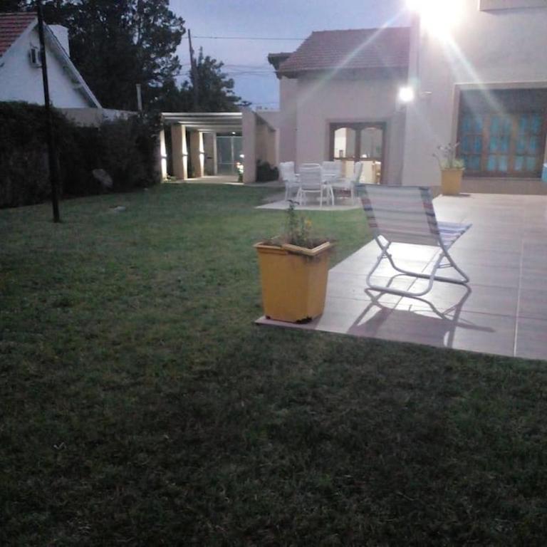 BAHIA BLANCA-BARRIO PARQUE - Casa de 3 dormitorios - 25