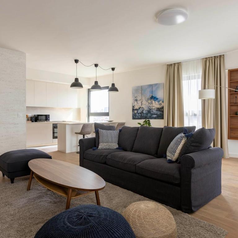 Huge 3 Bedroom Apartment With River View - Apartman sa 3 Spavaće Sobe - 4