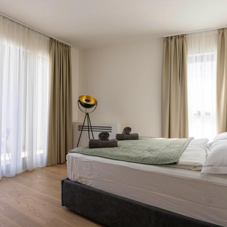 Huge 3 Bedroom Apartment With River View - Apartman sa 3 Spavaće Sobe - 16