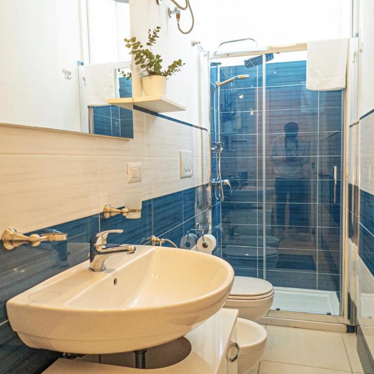 Villa Teresa Elegant & Relaxing Holiday Home with private hydro spa pool - Vacation Home - 34