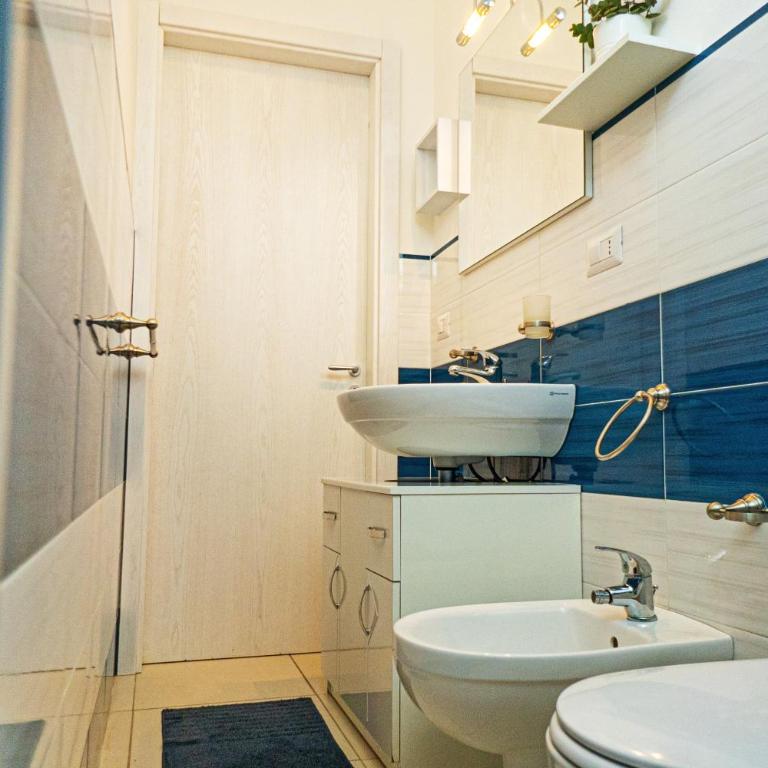Villa Teresa Elegant & Relaxing Holiday Home with private hydro spa pool - Vacation Home - 33