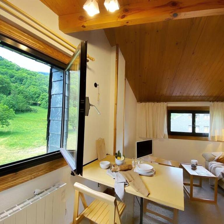 Dúplex abuhardillado con parking - Apartamento de 1 dormitorio - 11
