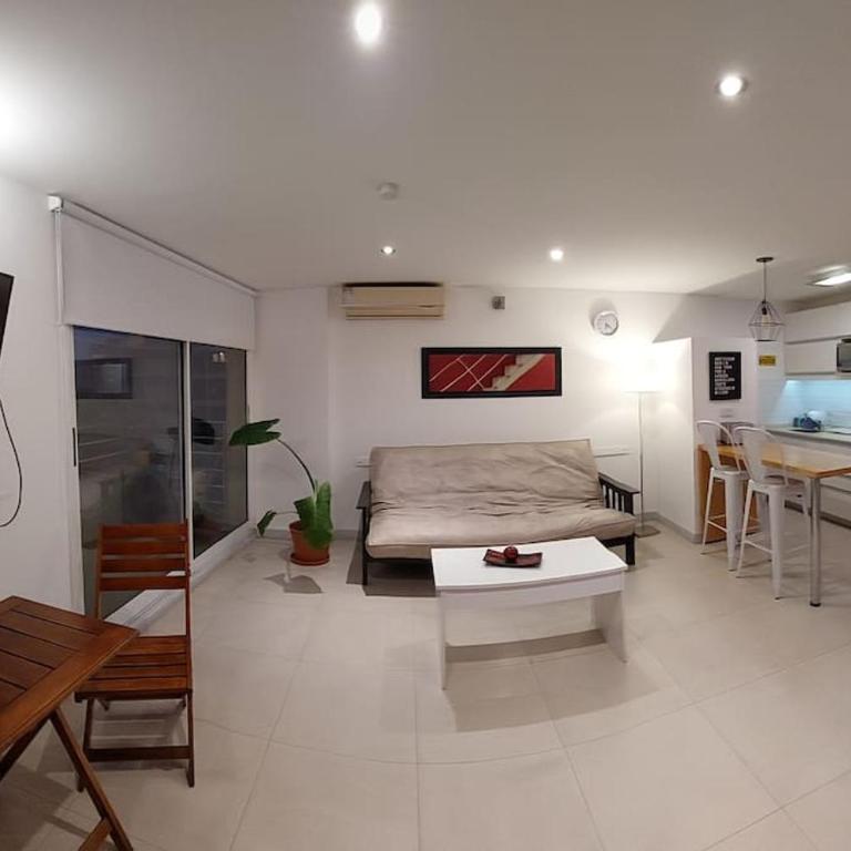 Hermoso Dúplex lleno de aire y luz en Villa Crespo - One-Bedroom Apartment - 58