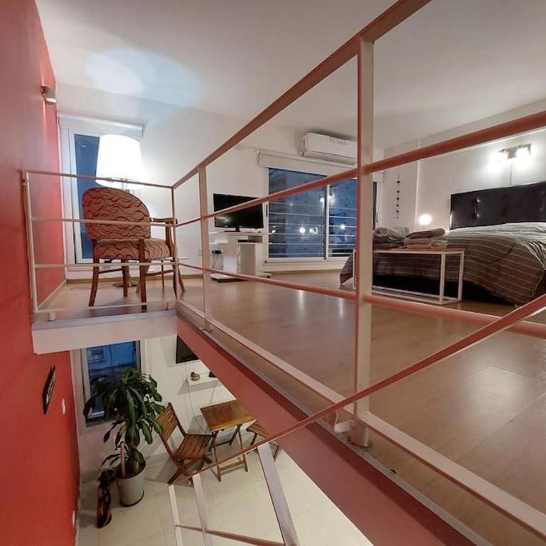 Hermoso Dúplex lleno de aire y luz en Villa Crespo - One-Bedroom Apartment - 64