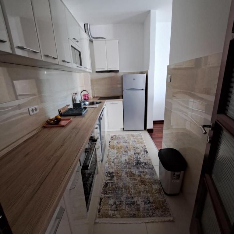 Pinnacle MNE - Two-Bedroom Apartment - 12