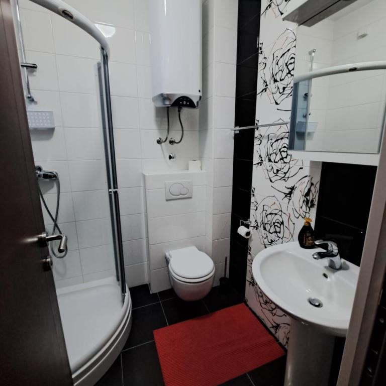 Pinnacle MNE - Two-Bedroom Apartment - 15