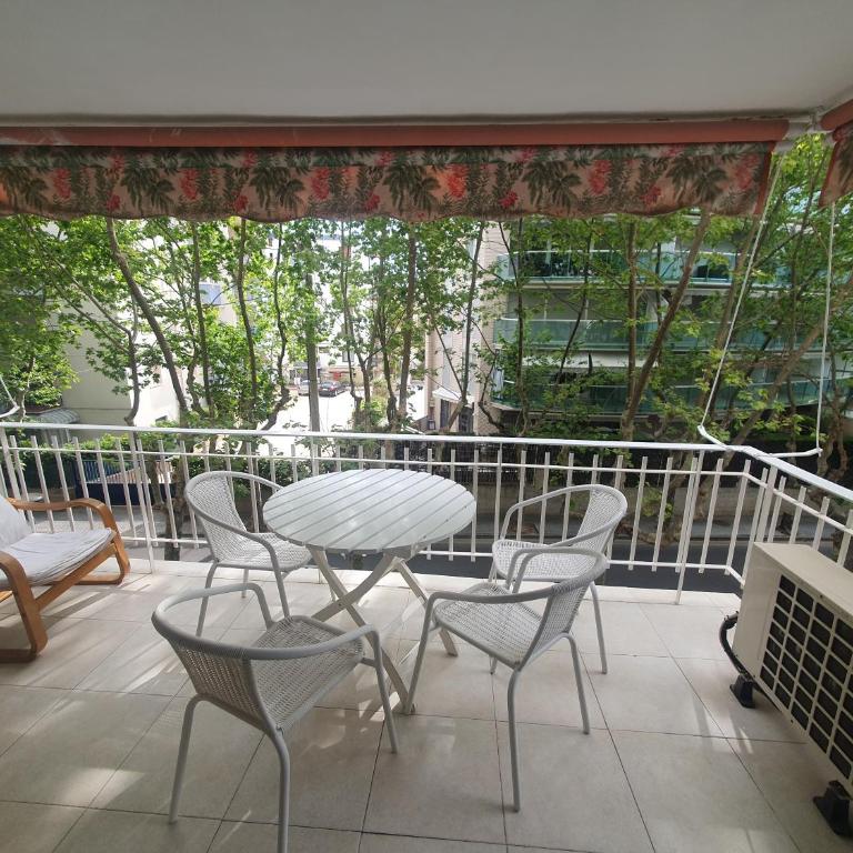 Salou centro piscina Gisamar reformado año 26 - Three-Bedroom Apartment - 2