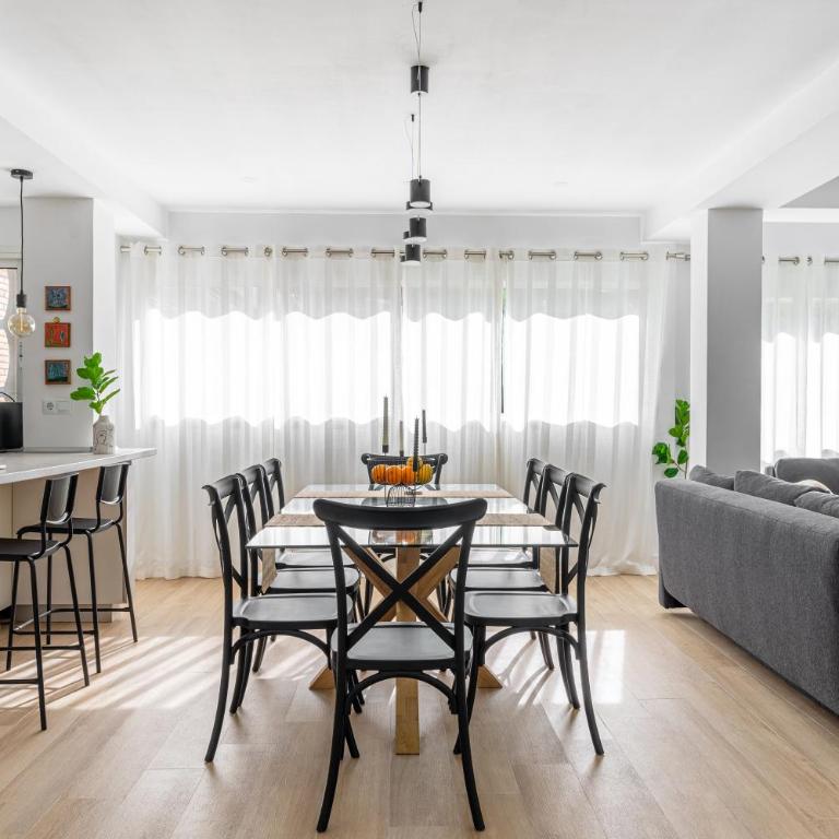 Espectacular piso reformado al lado del rio Turia - Three-Bedroom Apartment - 5