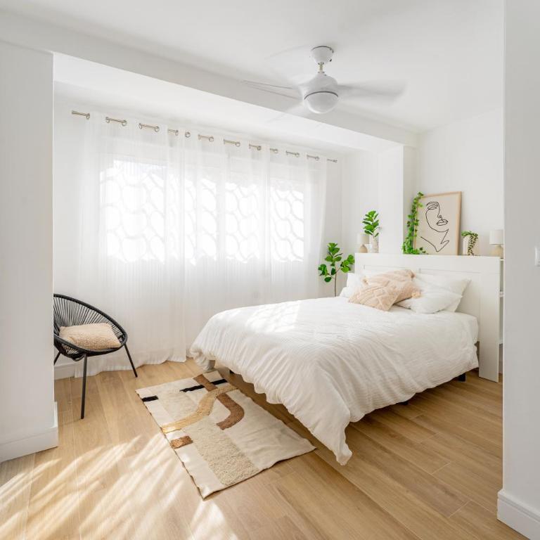 Espectacular piso reformado al lado del rio Turia - Three-Bedroom Apartment - 13