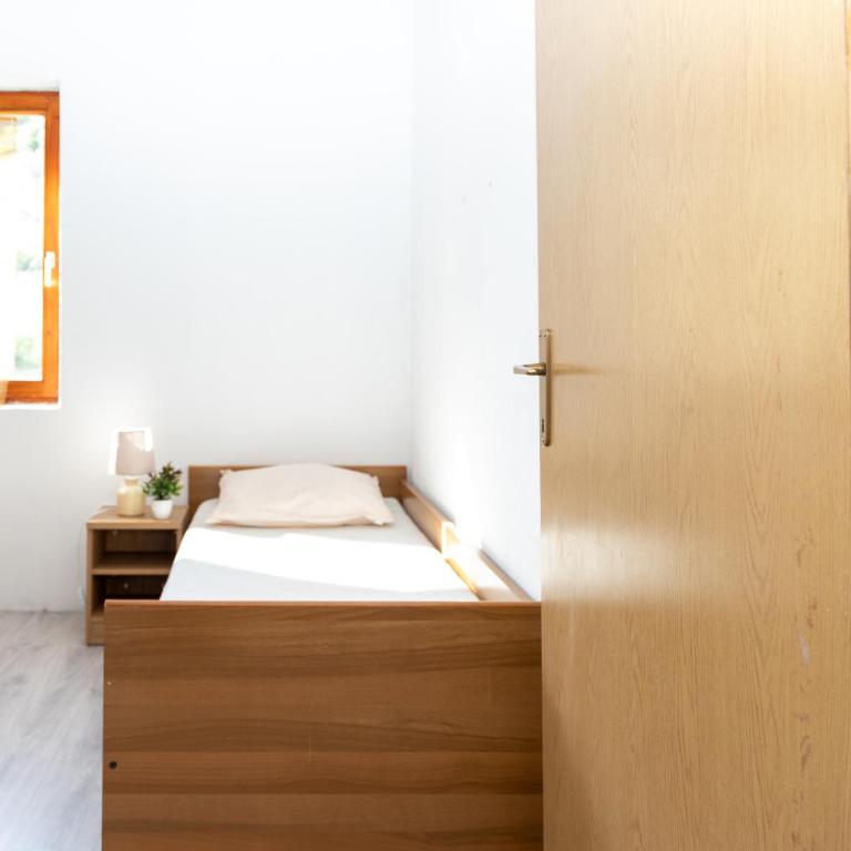 Visit Dreznica - Canyon Retreat - Budget Single Room - 23