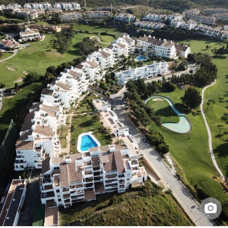 Miraflores Golf Gardens II Luxe Appartement at Riviera del Sol - Apartamento de 3 dormitorios - 47