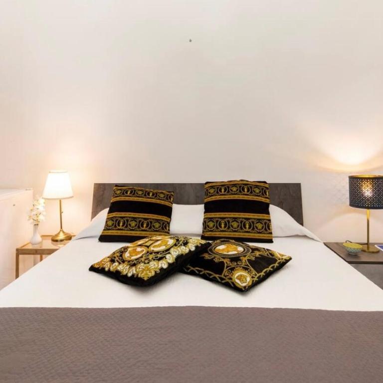 Suite Incentro Salerno - Camera Matrimoniale con Bagno Privato - 2