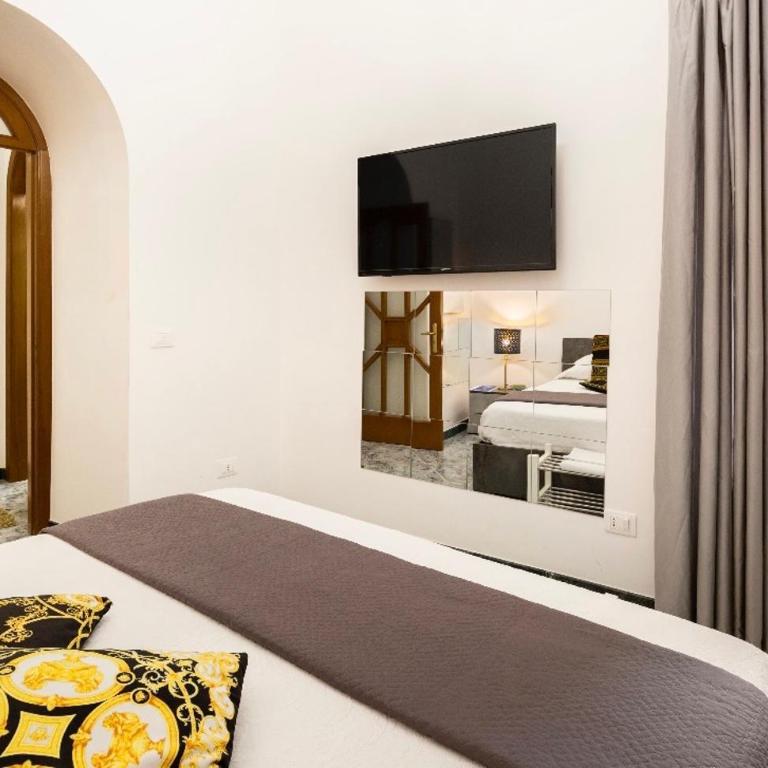 Suite Incentro Salerno - Camera Matrimoniale con Bagno Privato - 4