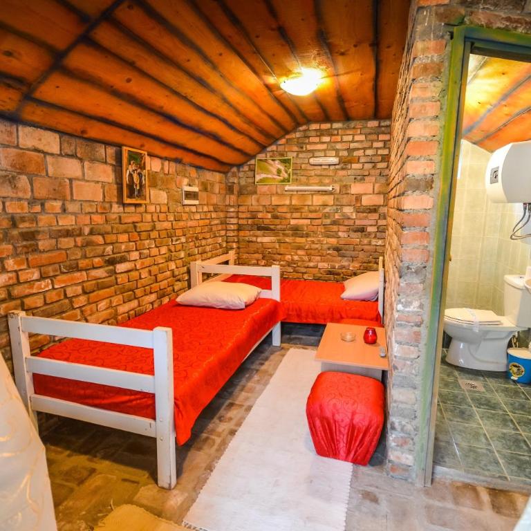 B&B Etno Village Sunčana Reka - Dvokrevetna Soba sa Bračnim Krevetom/Zasebnim Krevetima - 3