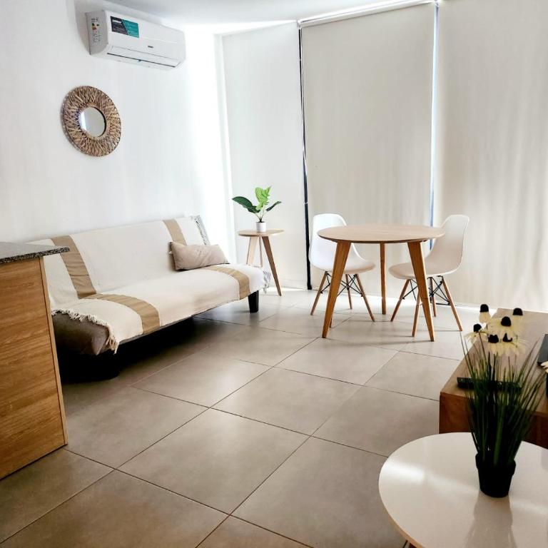 Dptos amoblados NQN - Excelente ubicacion- ZONA CENTRO - Apartamento - 6