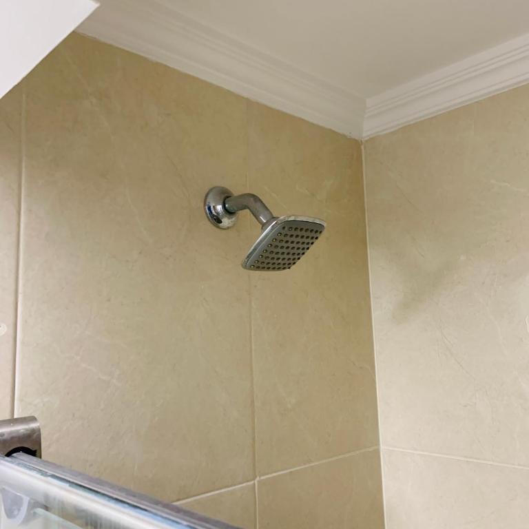 Bogotá Kings 300 - Double Room with Shared Bathroom - 5