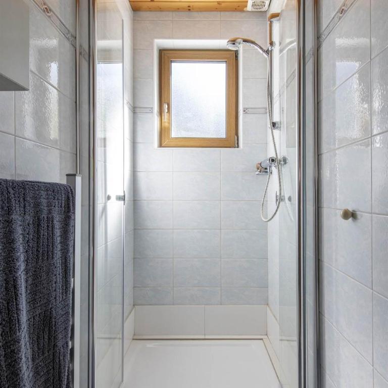 Ferienwohnung Michael Novablick - Apartment mit 3 Schlafzimmern und Dusche - 10