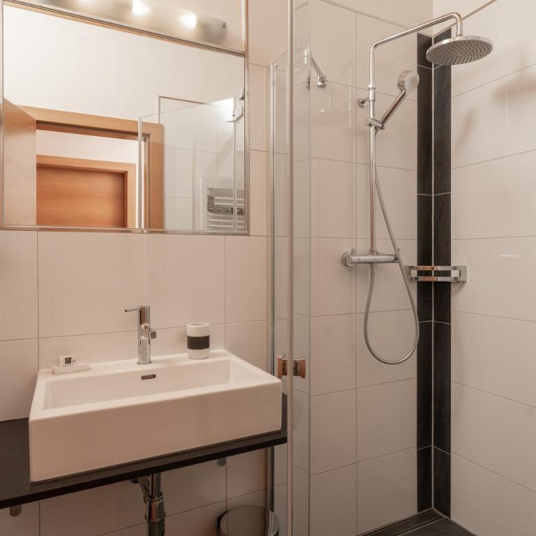 Aparthotel Ambiente - Familienzimmer mit Balkon - 4