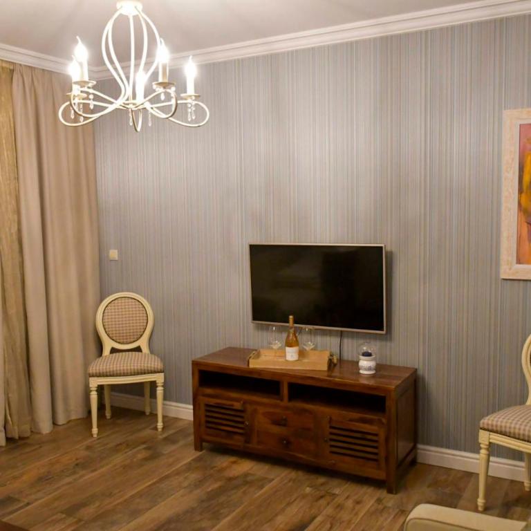 Mali Hotel Porat - Suite sa Bračnim Krevetom (King-size), Izlazom na Terasu i Pogledom na More (14) - 6