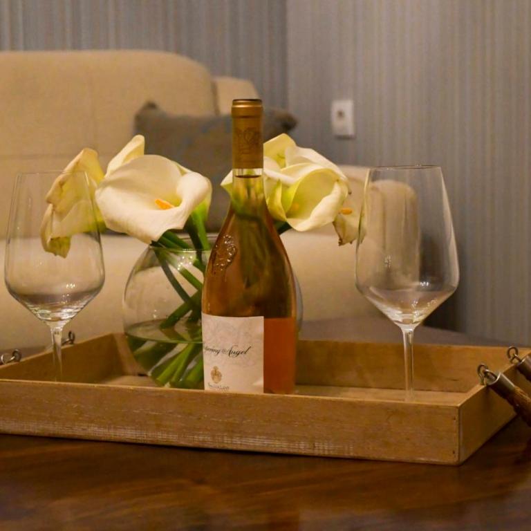 Mali Hotel Porat - Suite sa Bračnim Krevetom (King-size), Izlazom na Terasu i Pogledom na More (14) - 9