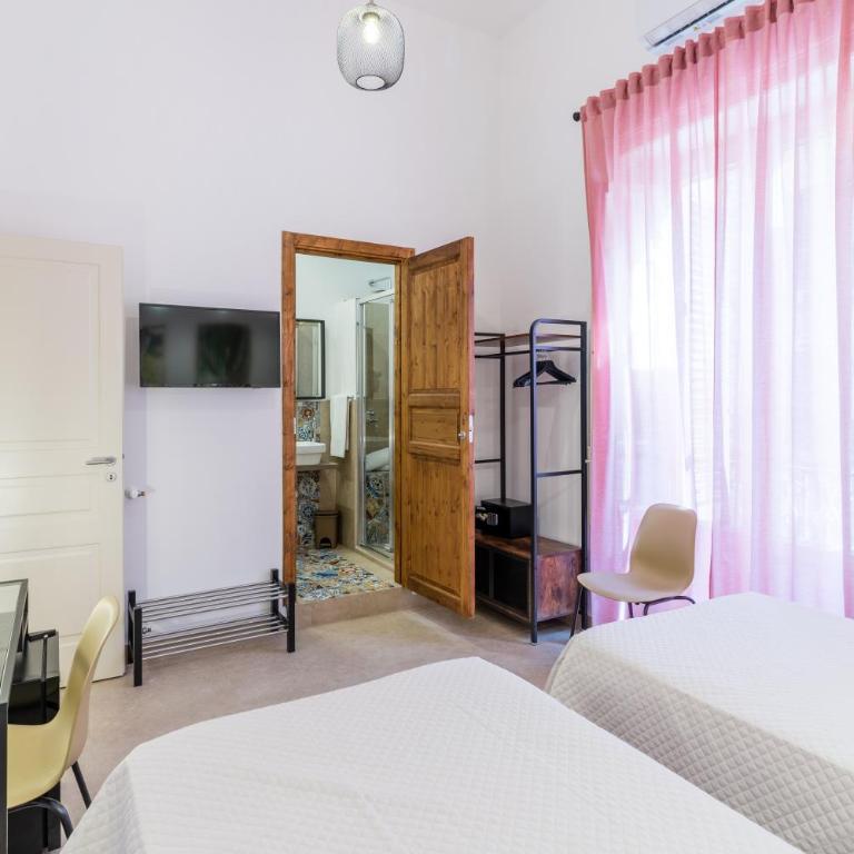 Mama Tita Rooms and Breakfast - Double or Twin Room with Balcony - 6