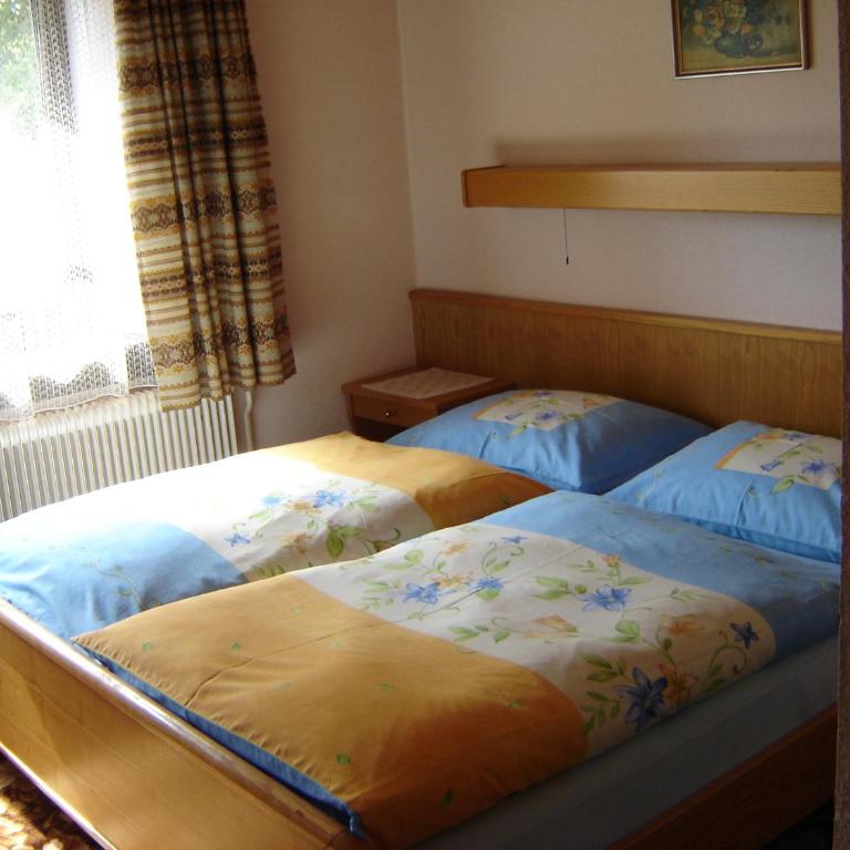 Villa Löcker - Doppelzimmer mit Gartenblick - 3
