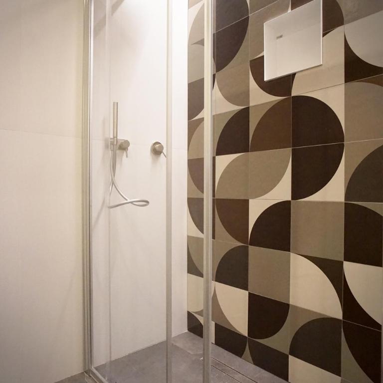 3L Luxury Rooms - Camera King Deluxe - 10