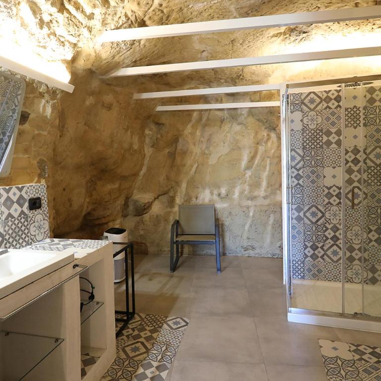 Ibla Barocca - Camera Matrimoniale con Bagno Privato - 15