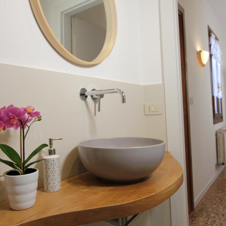 City Apartments Salute-Accademia - Appartamento Lara con 3 Camere da Letto e Terrazza - 23