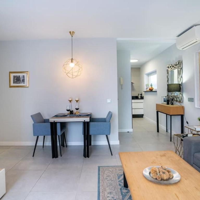 Sea views Penthouse City Center - One-Bedroom Apartment - 7