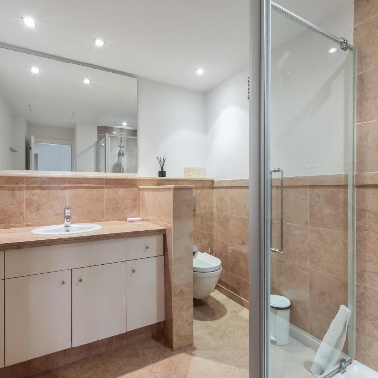 Alzaro 1-3 DELUXE SEA VIEW & JACUZZI 3B - Three-Bedroom House - 13