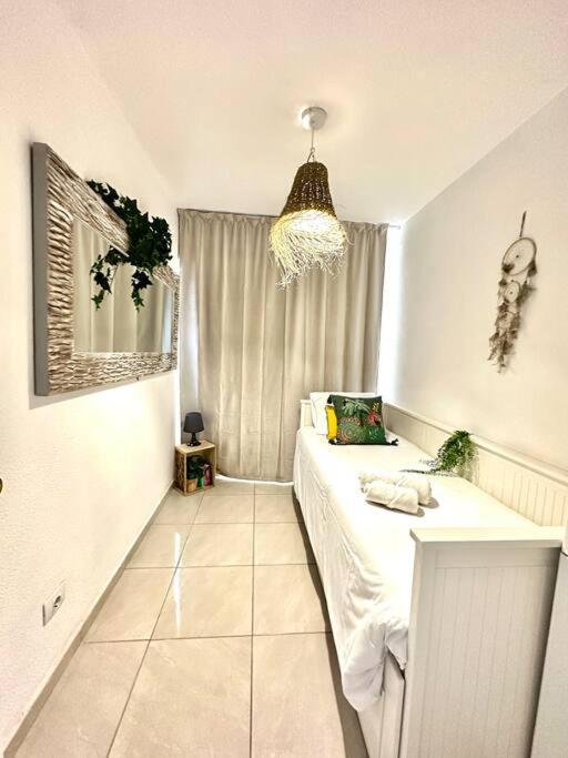 Tropical Lounge, Los Cristianos, Pool & Sea, Wifi - Apartamento de 3 dormitorios - 13