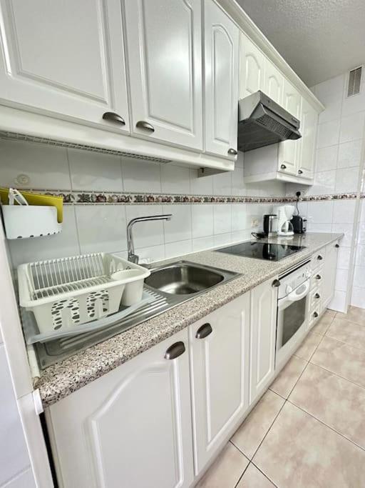 Tropical Lounge, Los Cristianos, Pool & Sea, Wifi - Apartamento de 3 dormitorios - 38