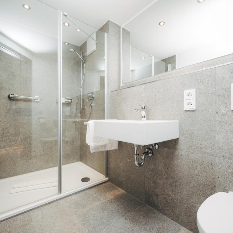 Hotel Drei König - Großes Doppelzimmer - 4