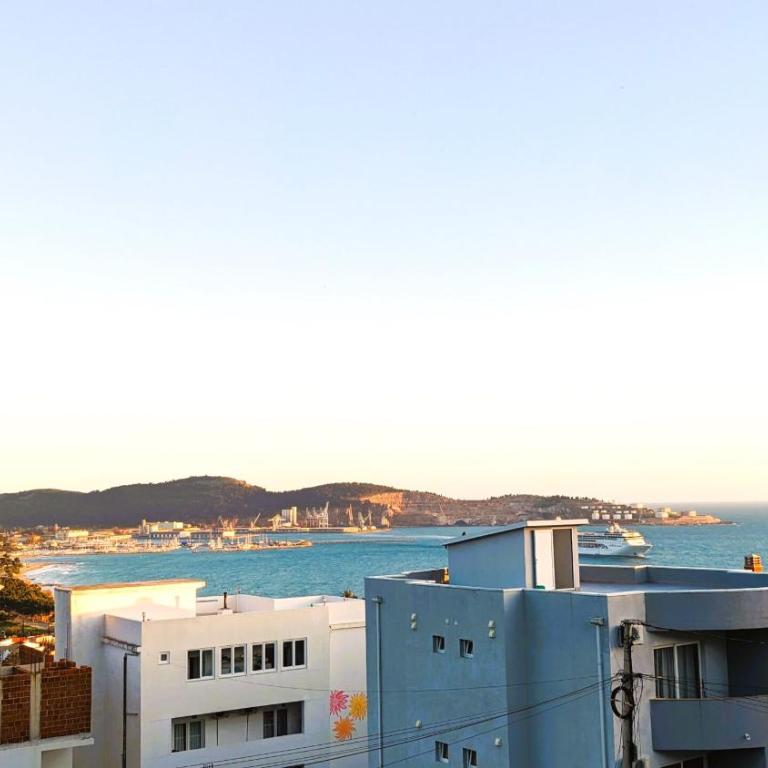 Apartment Sea & Mountain - Apartment with Sea View - 4