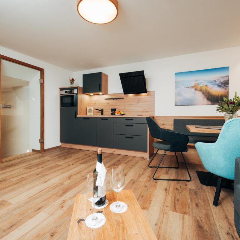 Hotel Drei König - Suite mit Balkon - 5