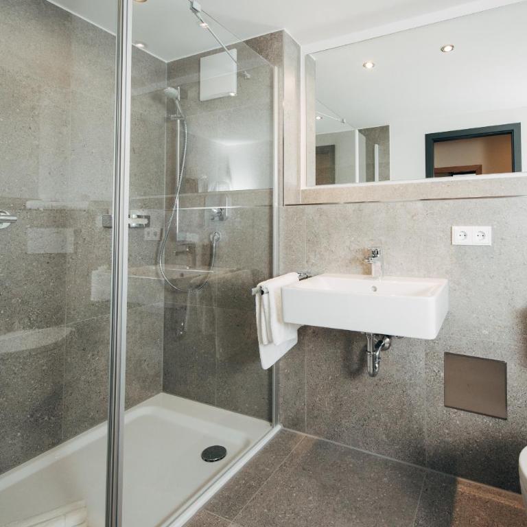 Hotel Drei König - Suite mit Balkon - 7