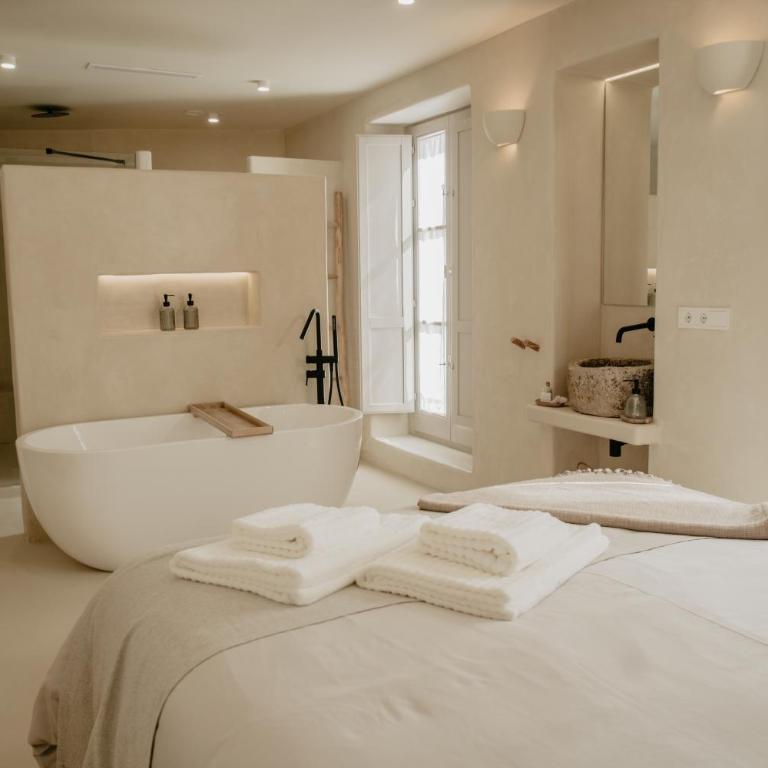 EntreArcos Casa Eco-Boutique - Habitación Premium con balcón - 1 cama grande - 1