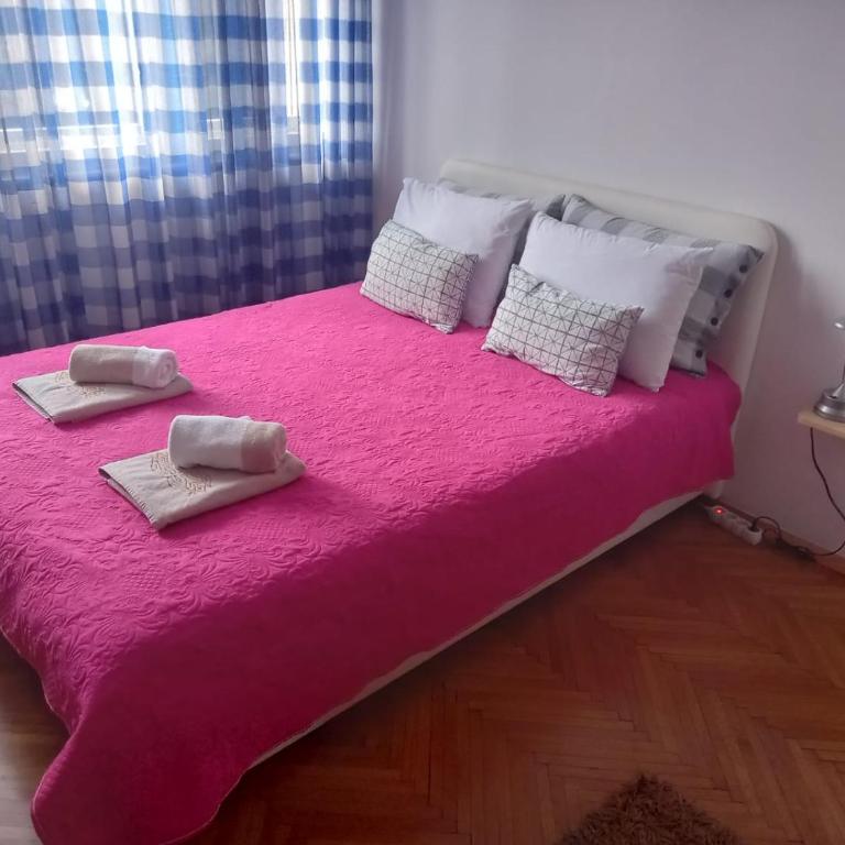 Stan u centru - Apartment with Balcony - 1