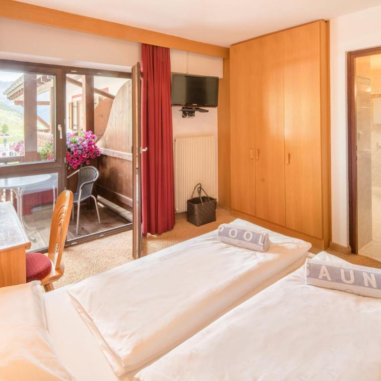 Piccolo Hotel Gurschler - Double Room with Balcony - 4