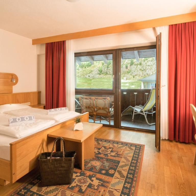 Piccolo Hotel Gurschler - Double Room with Balcony - 3