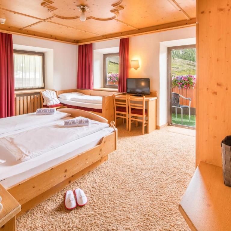 Piccolo Hotel Gurschler - Triple Room with Balcony - 4