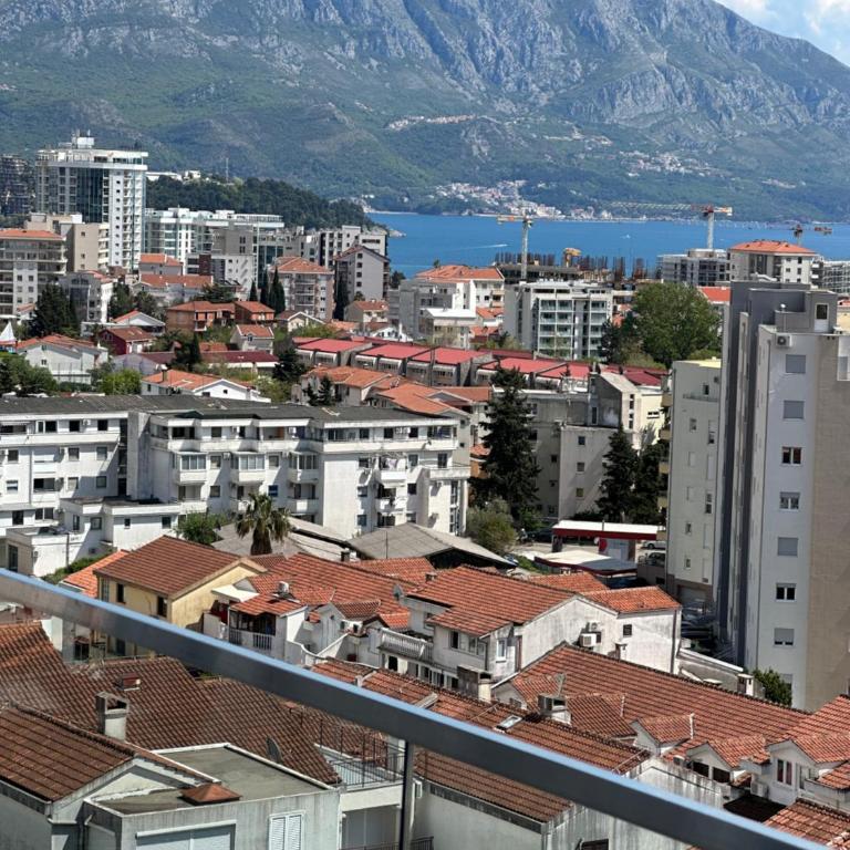 Deniz manzaralı ferah daire - Two-Bedroom Apartment - 2