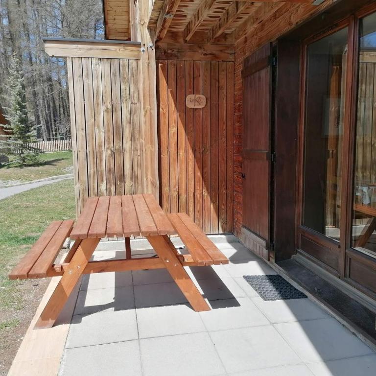 Chalet 3 pièces, terrasse, jeux, proche pistes - FR-1-504-634 - Chalet - 4