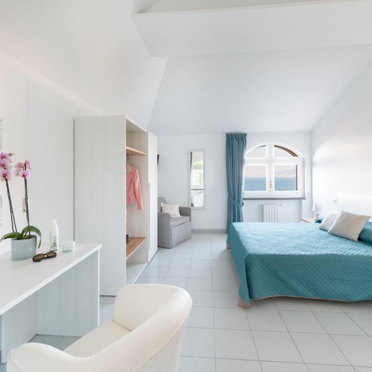 SorrentoVibes - Sea view Rooftop Apartment with Jacuzzi & Garden - Appartamento con 2 Camere da Letto - 25