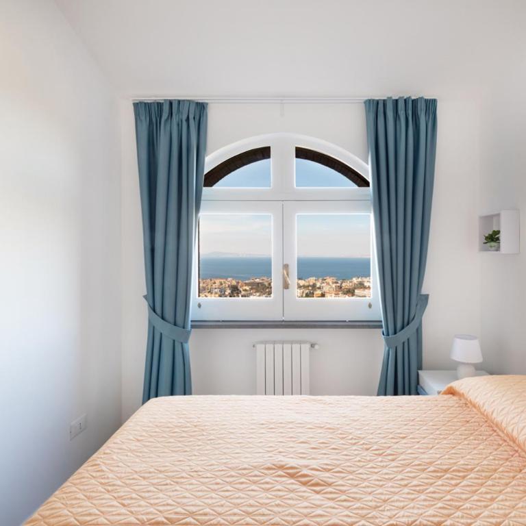 SorrentoVibes - Sea view Rooftop Apartment with Jacuzzi & Garden - Appartamento con 2 Camere da Letto - 34