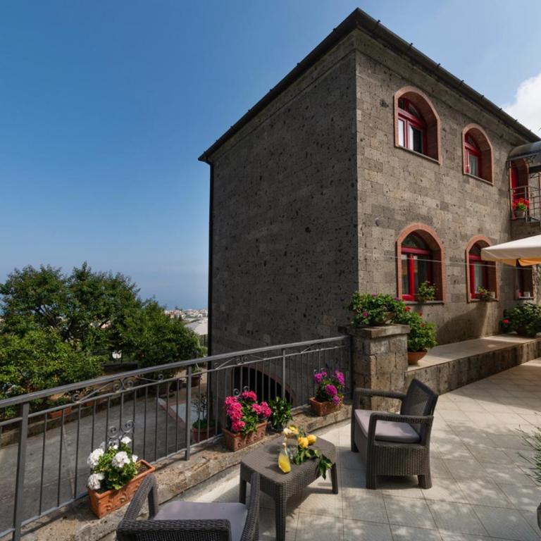 SorrentoVibes - Sea view Rooftop Apartment with Jacuzzi & Garden - Appartamento con 2 Camere da Letto - 40
