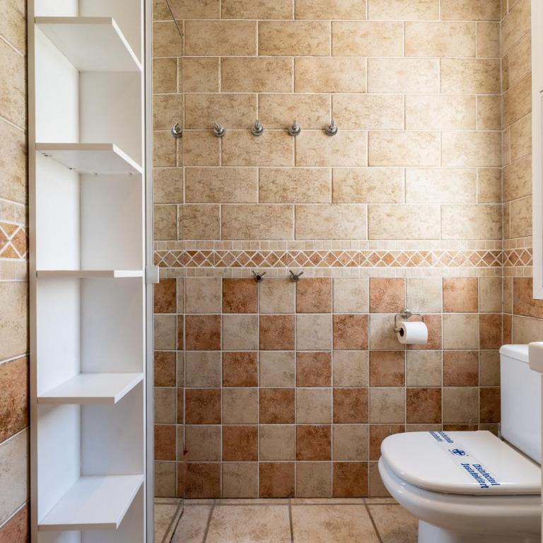Dona Lola Micaela Beach front duplex 2 bedroom apartment - open sea and beach views surrounded by bars and restaurants - Costa del Sol - CS199 - Apartamento de 2 dormitorios - 19